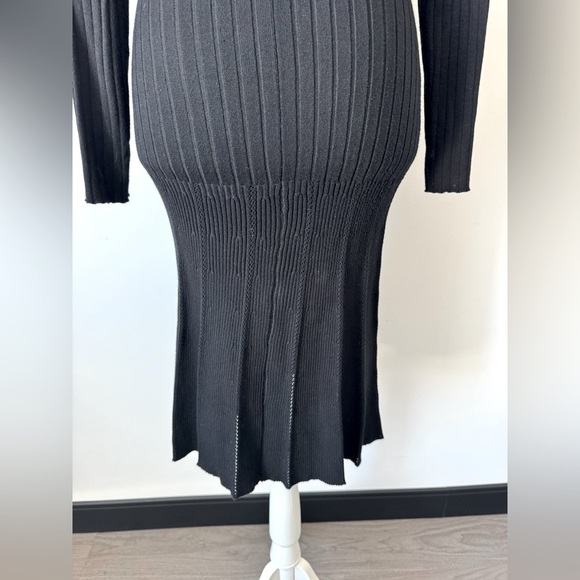 Black Ribbed Knit Button-Front Midi Dress 🖤 - Picture 8 of 9